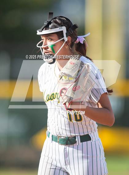 Thumbnail 1 in Westlake @ Moorpark photogallery.