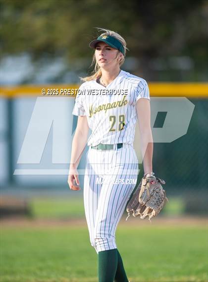 Thumbnail 2 in Westlake @ Moorpark photogallery.