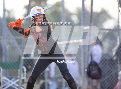 Thumbnail 3 in Westlake @ Moorpark photogallery.