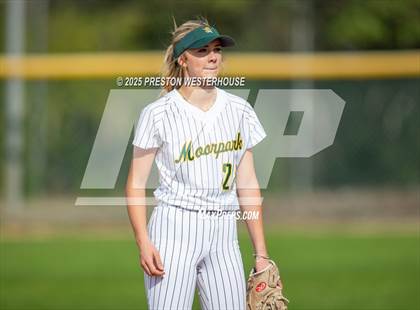 Thumbnail 1 in Westlake @ Moorpark photogallery.