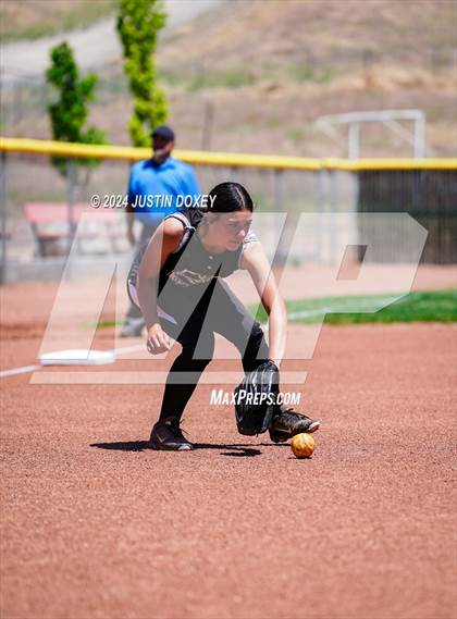 Thumbnail 3 in Coleville vs. Round Mountain (NIAA Class 1A State Playoff Game 1) photogallery.