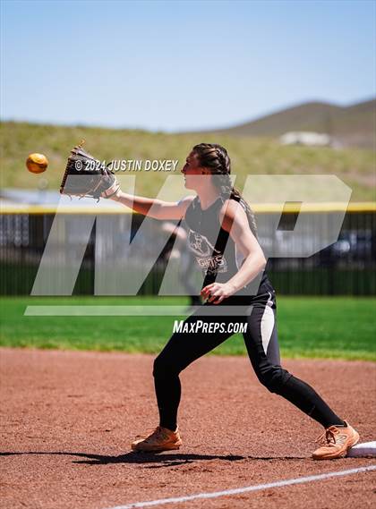 Thumbnail 3 in Coleville vs. Round Mountain (NIAA Class 1A State Playoff Game 1) photogallery.
