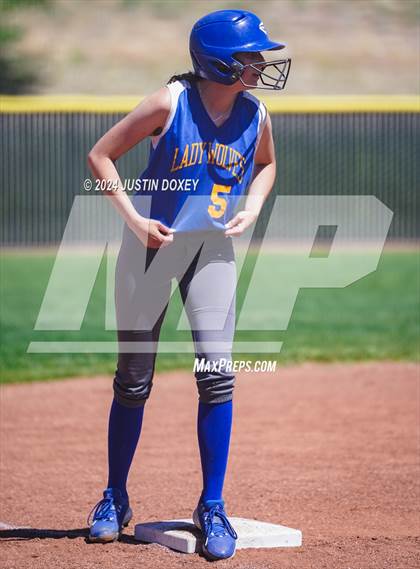 Thumbnail 3 in Coleville vs. Round Mountain (NIAA Class 1A State Playoff Game 1) photogallery.