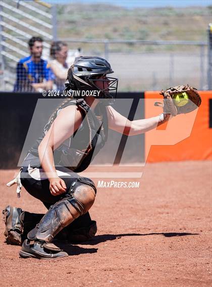 Thumbnail 2 in Coleville vs. Round Mountain (NIAA Class 1A State Playoff Game 1) photogallery.