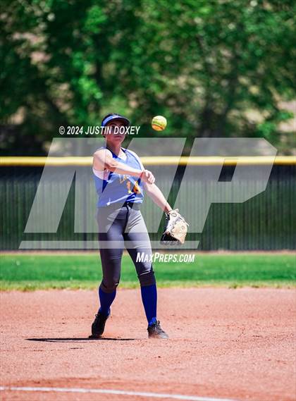 Thumbnail 3 in Coleville vs. Round Mountain (NIAA Class 1A State Playoff Game 1) photogallery.