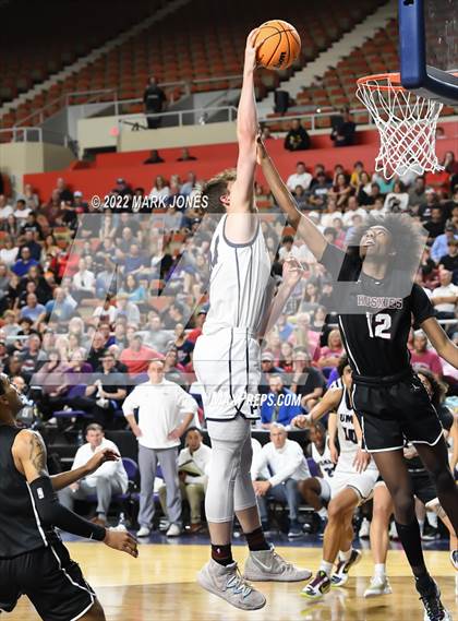 Thumbnail 1 in Perry vs. Hamilton (AIA 6A Final) photogallery.