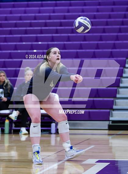 Thumbnail 1 in Arlington vs Lake Washington photogallery.