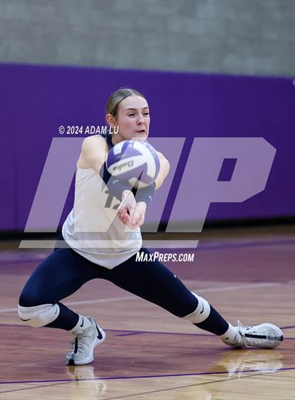 Thumbnail 2 in Arlington vs Lake Washington photogallery.