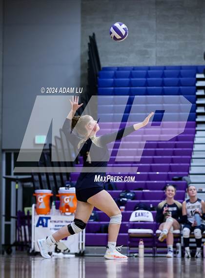 Thumbnail 3 in Arlington vs Lake Washington photogallery.