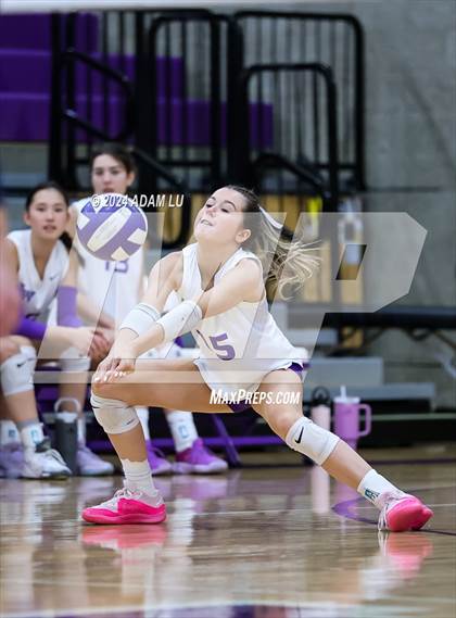 Thumbnail 3 in Arlington vs Lake Washington photogallery.