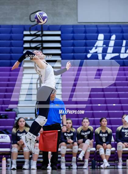 Thumbnail 1 in Arlington vs Lake Washington photogallery.