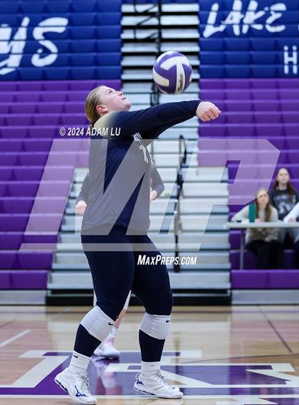 Thumbnail 3 in Arlington vs Lake Washington photogallery.