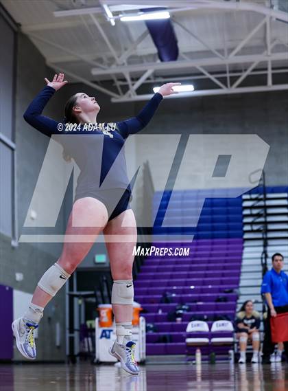 Thumbnail 2 in Arlington vs Lake Washington photogallery.
