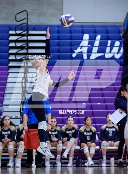 Thumbnail 2 in Arlington vs Lake Washington photogallery.