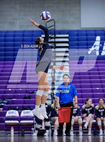 Thumbnail 3 in Arlington vs Lake Washington photogallery.