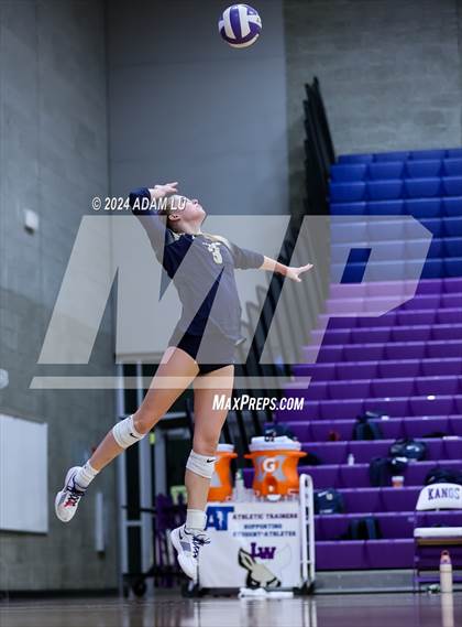 Thumbnail 2 in Arlington vs Lake Washington photogallery.