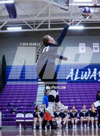 Thumbnail 3 in Arlington vs Lake Washington photogallery.