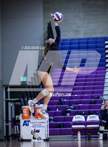 Thumbnail 1 in Arlington vs Lake Washington photogallery.