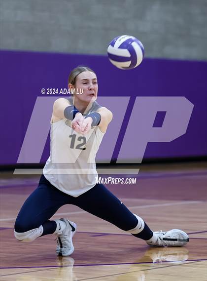 Thumbnail 3 in Arlington vs Lake Washington photogallery.