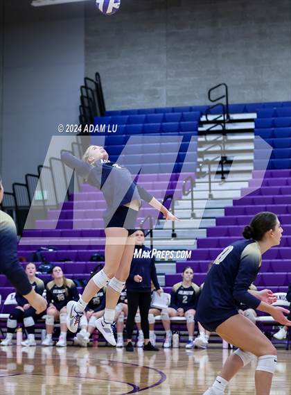 Thumbnail 2 in Arlington vs Lake Washington photogallery.
