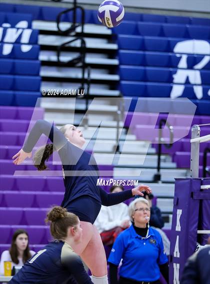 Thumbnail 3 in Arlington vs Lake Washington photogallery.