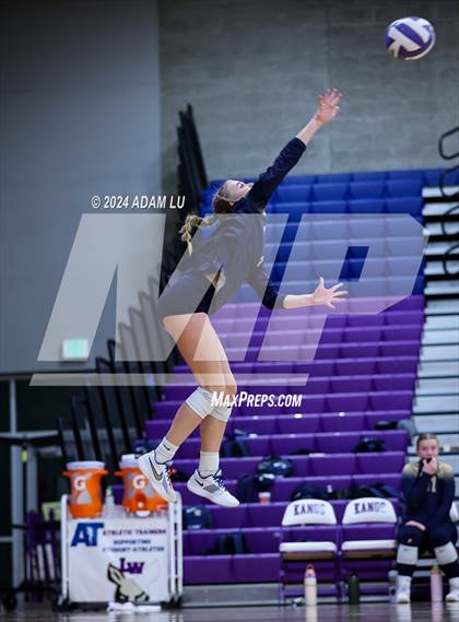 Thumbnail 2 in Arlington vs Lake Washington photogallery.