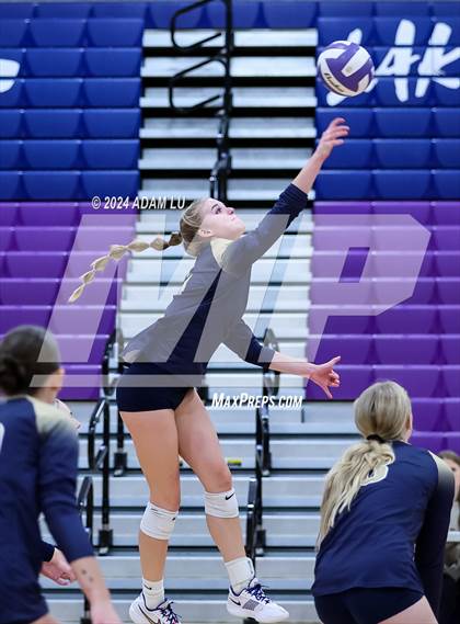 Thumbnail 3 in Arlington vs Lake Washington photogallery.