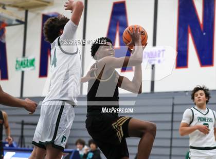 Thumbnail 2 in Bishop Alemany vs Providence (Crown City Round Ball Classic) photogallery.