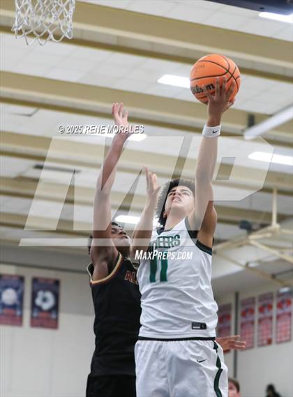 Thumbnail 1 in Bishop Alemany vs Providence (Crown City Round Ball Classic) photogallery.
