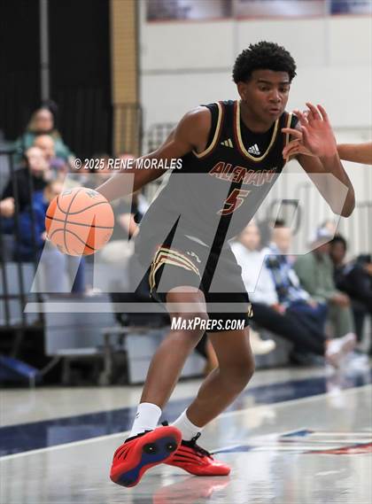 Thumbnail 2 in Bishop Alemany vs Providence (Crown City Round Ball Classic) photogallery.