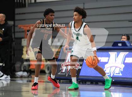 Thumbnail 3 in Bishop Alemany vs Providence (Crown City Round Ball Classic) photogallery.