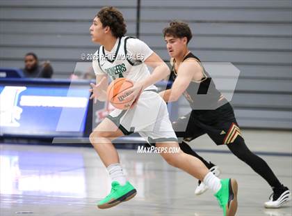 Thumbnail 2 in Bishop Alemany vs Providence (Crown City Round Ball Classic) photogallery.