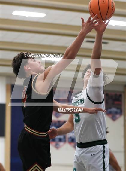Thumbnail 1 in Bishop Alemany vs Providence (Crown City Round Ball Classic) photogallery.