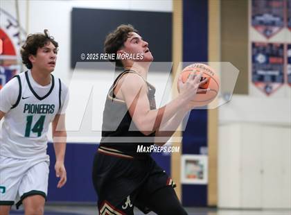Thumbnail 2 in Bishop Alemany vs Providence (Crown City Round Ball Classic) photogallery.