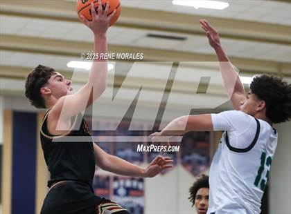 Thumbnail 2 in Bishop Alemany vs Providence (Crown City Round Ball Classic) photogallery.