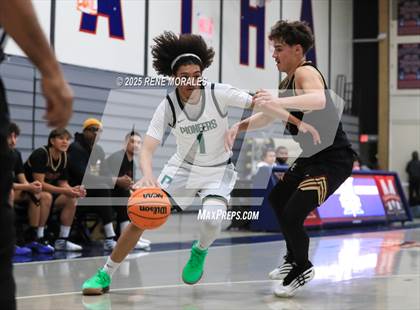 Thumbnail 2 in Bishop Alemany vs Providence (Crown City Round Ball Classic) photogallery.