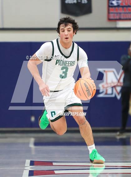 Thumbnail 2 in Bishop Alemany vs Providence (Crown City Round Ball Classic) photogallery.