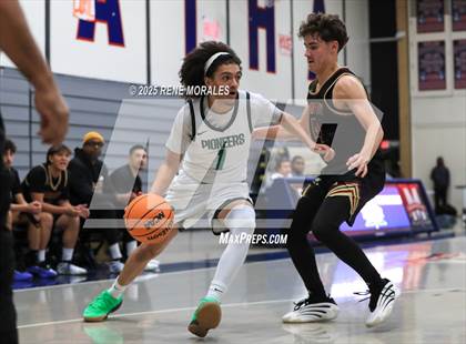 Thumbnail 3 in Bishop Alemany vs Providence (Crown City Round Ball Classic) photogallery.