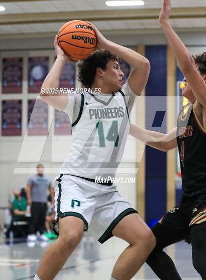Thumbnail 1 in Bishop Alemany vs Providence (Crown City Round Ball Classic) photogallery.
