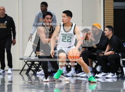 Thumbnail 2 in Bishop Alemany vs Providence (Crown City Round Ball Classic) photogallery.
