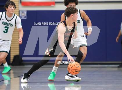 Thumbnail 2 in Bishop Alemany vs Providence (Crown City Round Ball Classic) photogallery.