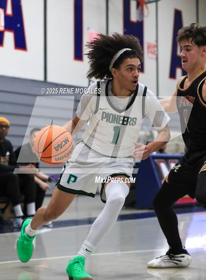 Thumbnail 1 in Bishop Alemany vs Providence (Crown City Round Ball Classic) photogallery.