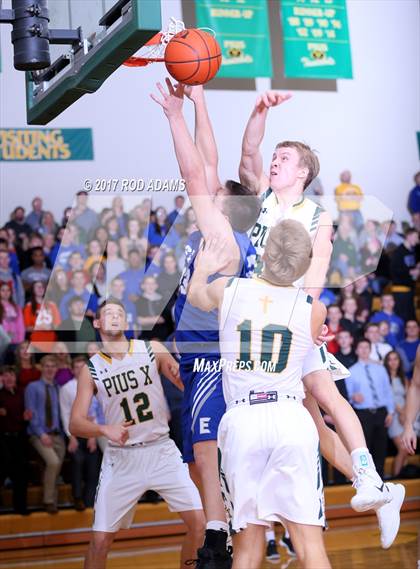 Thumbnail 2 in Lincoln East @ Pius X photogallery.