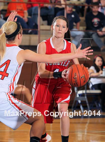 Thumbnail 1 in Frazier vs Clarion Area (PIAA A 1st Round) photogallery.