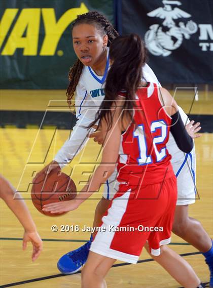 Thumbnail 1 in Price vs. Bellarmine-Jefferson (CIF SS D6 Final) photogallery.