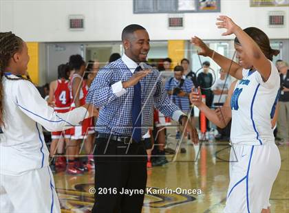 Thumbnail 1 in Price vs. Bellarmine-Jefferson (CIF SS D6 Final) photogallery.