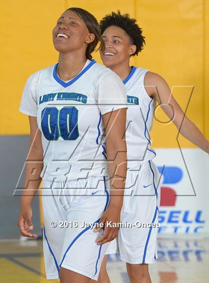 Thumbnail 3 in Price vs. Bellarmine-Jefferson (CIF SS D6 Final) photogallery.