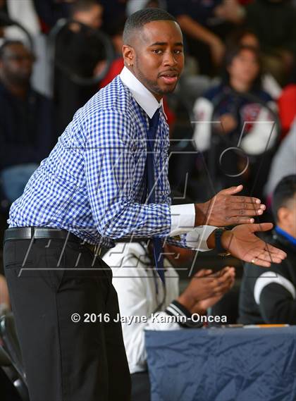 Thumbnail 2 in Price vs. Bellarmine-Jefferson (CIF SS D6 Final) photogallery.