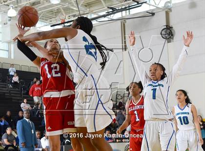 Thumbnail 2 in Price vs. Bellarmine-Jefferson (CIF SS D6 Final) photogallery.