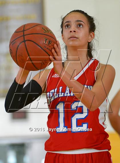 Thumbnail 2 in Price vs. Bellarmine-Jefferson (CIF SS D6 Final) photogallery.